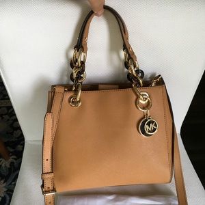 NWT Michael Kors Small Cynthia Satchel in Peanut